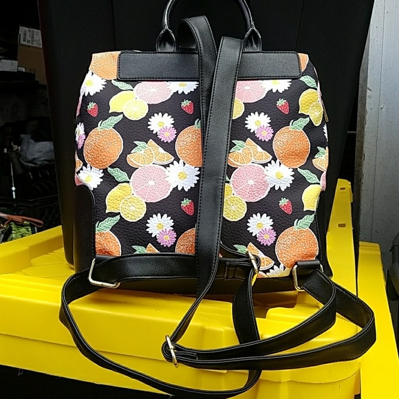 Handbag - Picture 3 of 4